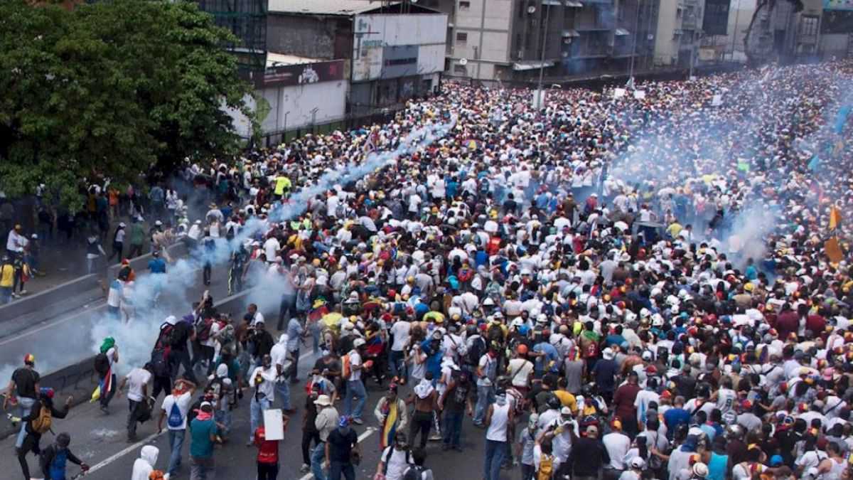 altText(Amnistía Internacional condenó la violencia que vive Venezuela)}
