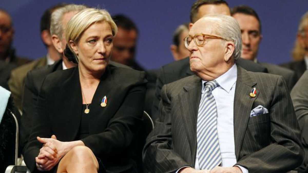 altText(Pase de facturas famliar: Le Pen criticó a su hija por su campaña poco agresiva)}