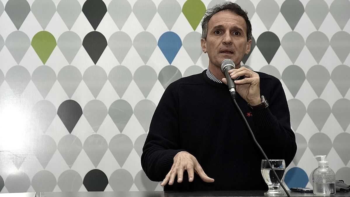 <p>El ministro de Obras Públicas solicitó revisar el revocamiento judicial de los exministros de Transporte y Hacienda, Guillermo Dietrich y Nicolás Dujovne respectivamente.</p> (Telam )