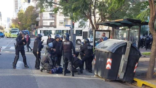 Otra vez la policía de Larreta reprimió trabajadores y trabajadoras