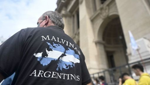 Torturas en Malvinas: repudian un editorial de La Nación