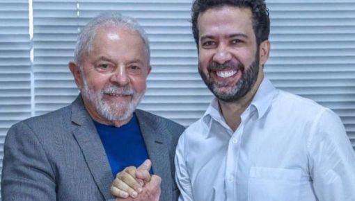 altText(Brasil: uno de los candidatos se bajó para apoyar a Lula)}