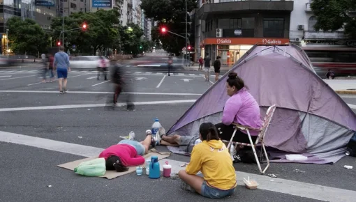 Unidad Piquetera levanta el acampe pero planifica nuevas medidas