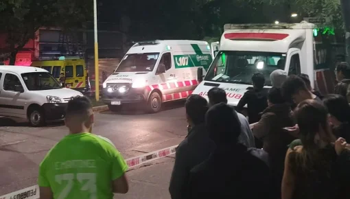 Se derrumbó una vivienda en Floresta y murieron al menos dos personas