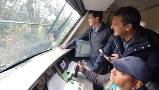 ¿Es la fórmula? Massa y De Pedro se mostraron juntos en un acto