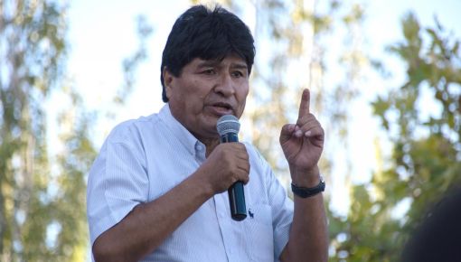 Evo Morales acusó al sector de Arce de querer inhabilitarlo para las elecciones
