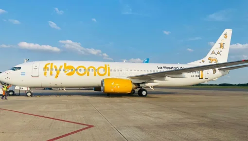 Otra vez: un avión de Flybondi debió hacer un aterrizaje de emergencia