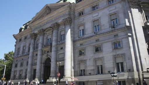 Revés judicial para Milei: frenan la transformación del Banco Nación en SA