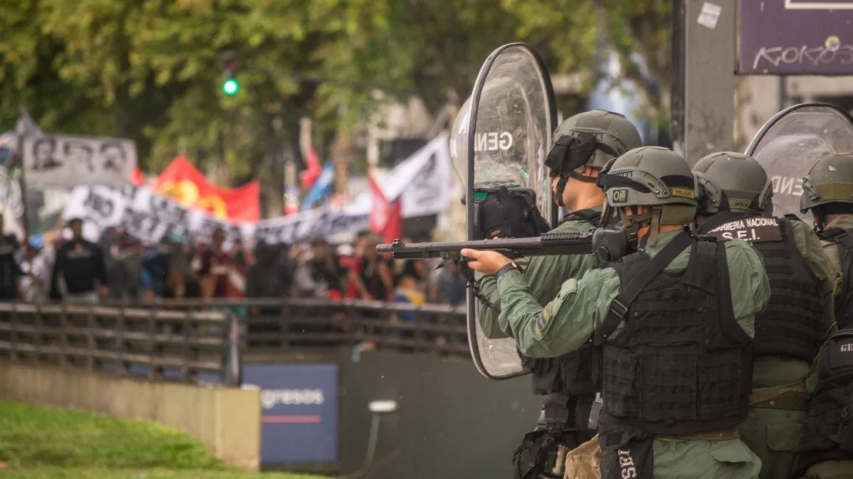 Fotos: así fue la brutal represión dirigida por Bullrich en Congreso y Plaza de Mayo