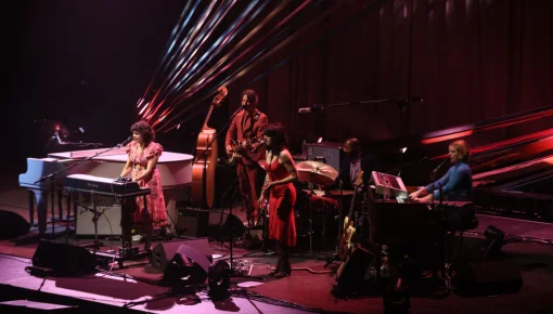 Norah Jones, iluminada y eterna