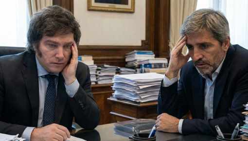 Caputo, Economía y licitación por el GNL: el Gobierno a punto de caer en un nuevo caso de corrupción