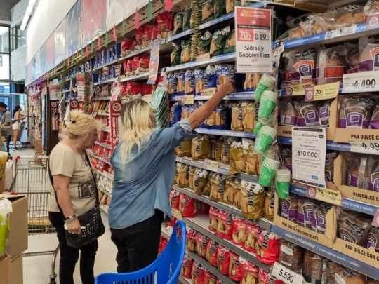 La confianza del consumidor se desplomó más de 12% en julio