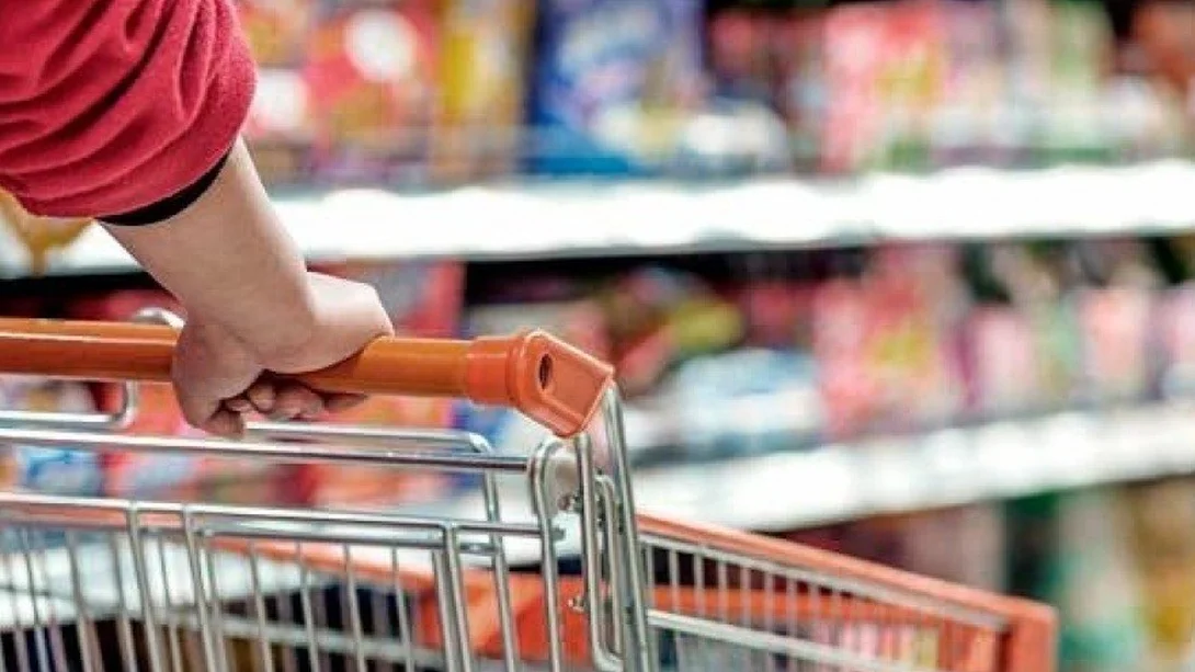 Datos oficiales: el consumo volvió a caer en agosto